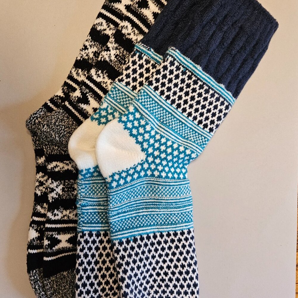 Free W/ Any Purchase Cozy Knit Slipper Socks Two Pair One Size New